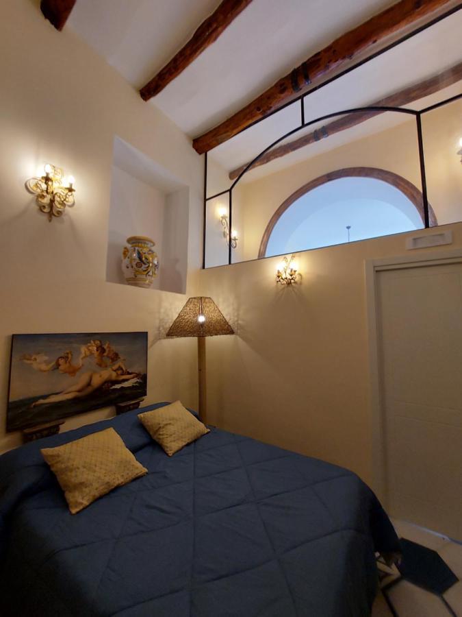Villa Dimora Storica "Le Stanze Di Dioniso" à Naples Extérieur photo